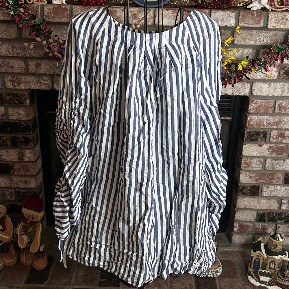 Banana Republic Women’s Ruched long sleeve Blouse Sz L